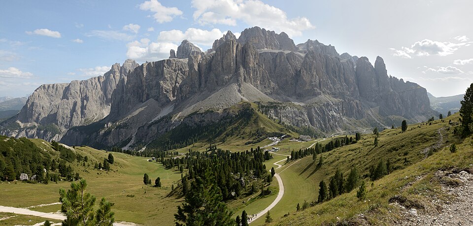 File:Frea pass Sella group Dolomites.jpg