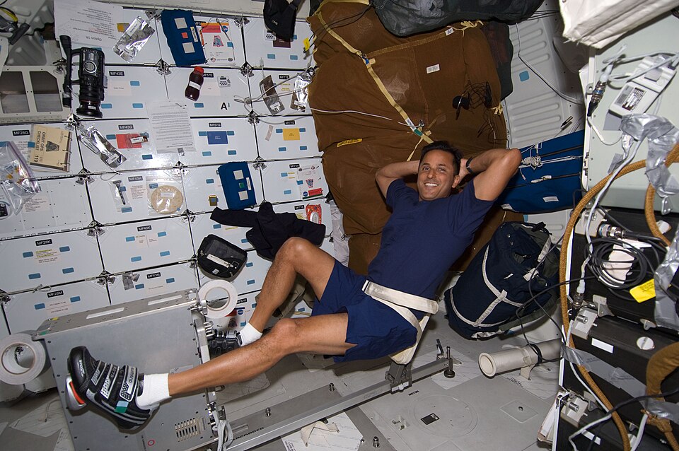 File:Joseph Acaba using ergometer.jpg