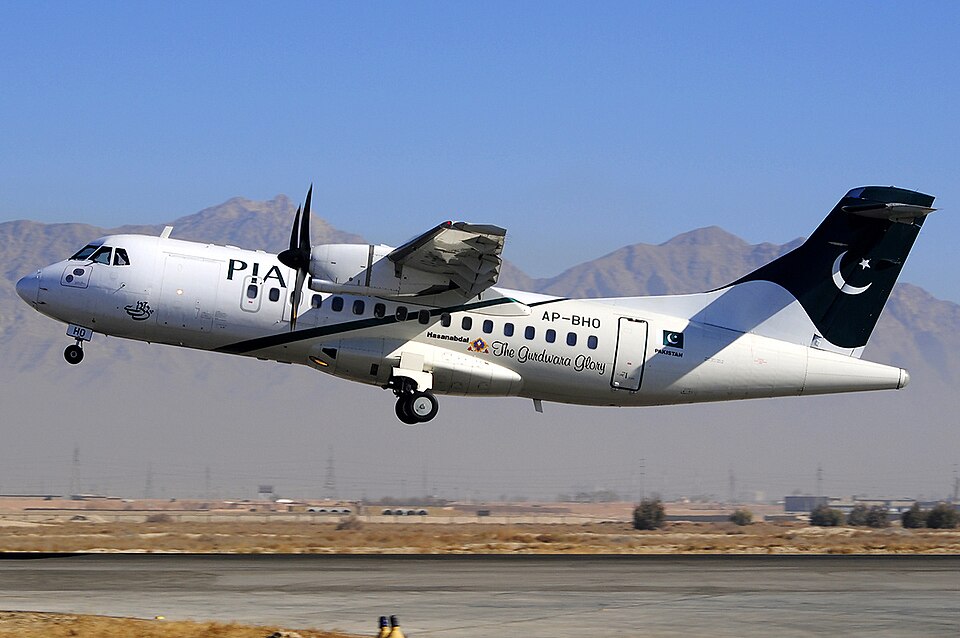 File:PIA ATR 42-500 Asuspine-12.jpg