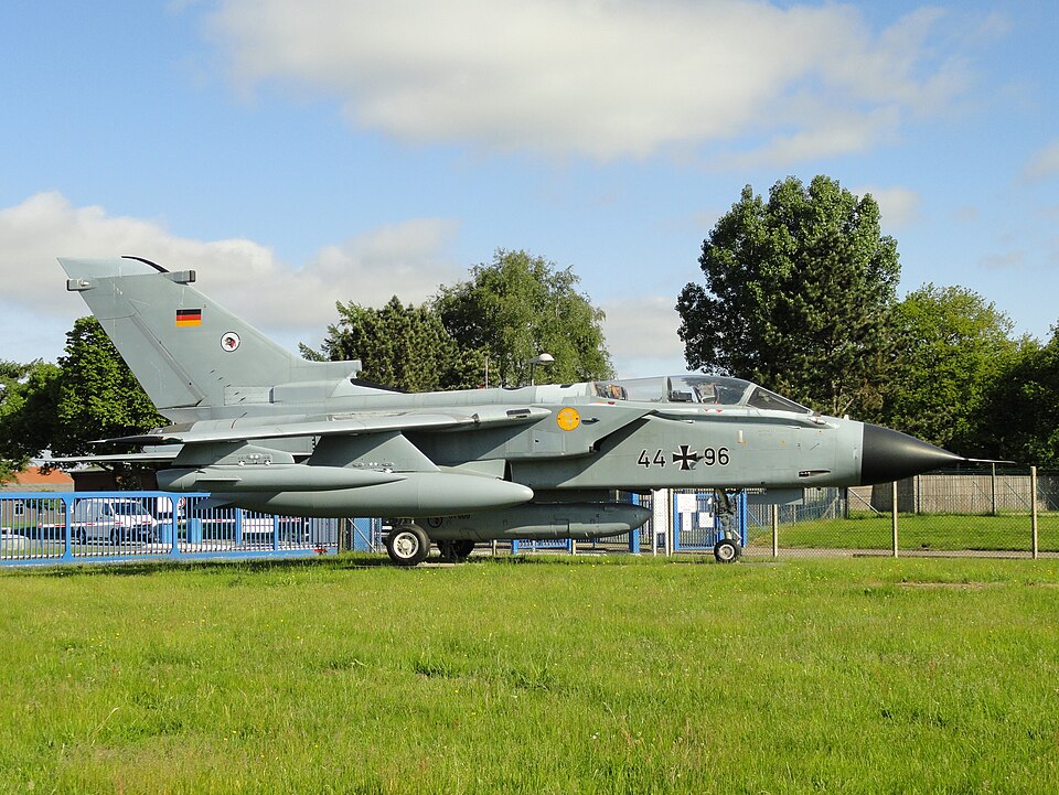 File:Tornado 44+96 at Jagel pic3.JPG