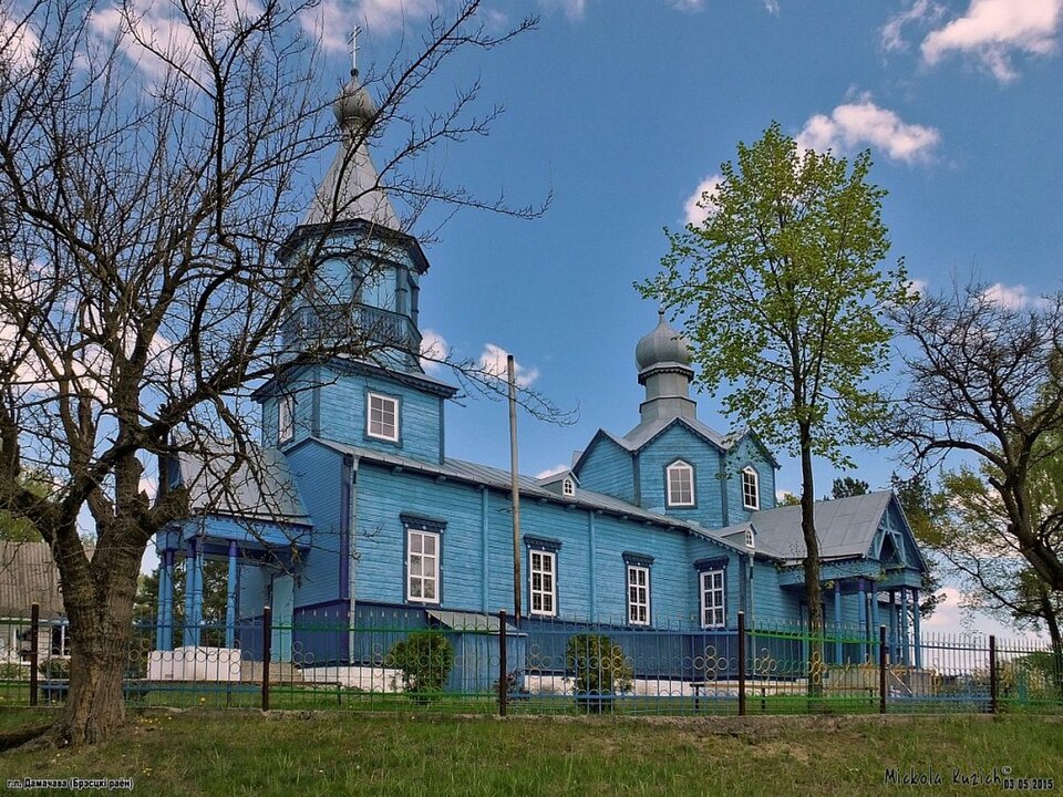 File:Церковь св. Луки (Домачево).jpg