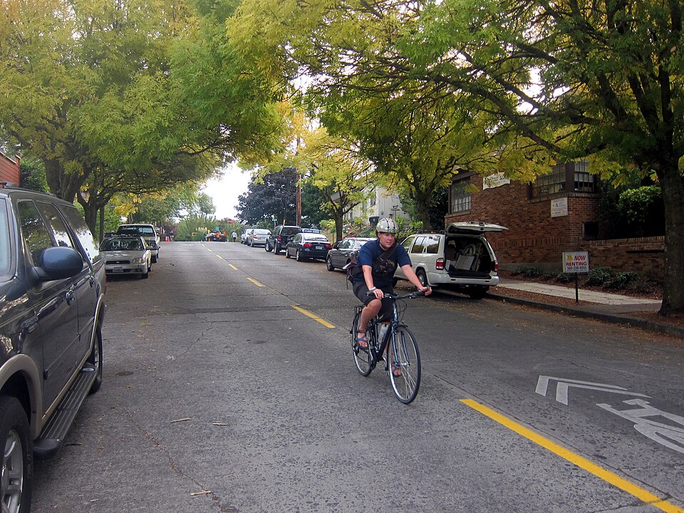 File:Ankeny neighborhood greenway.JPG