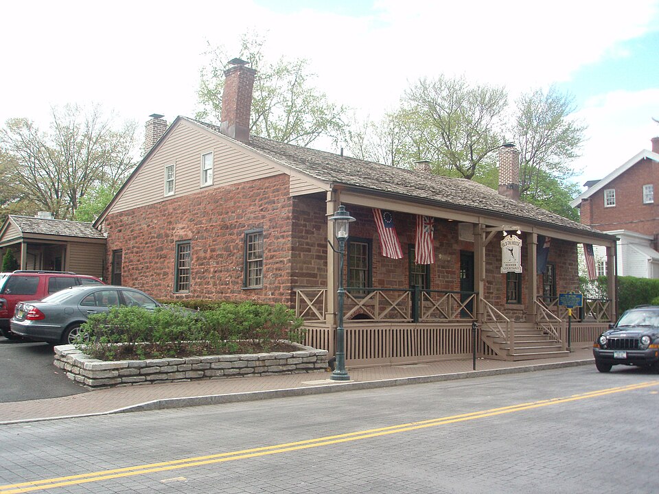 File:Old 76 House Tappan NY.JPG