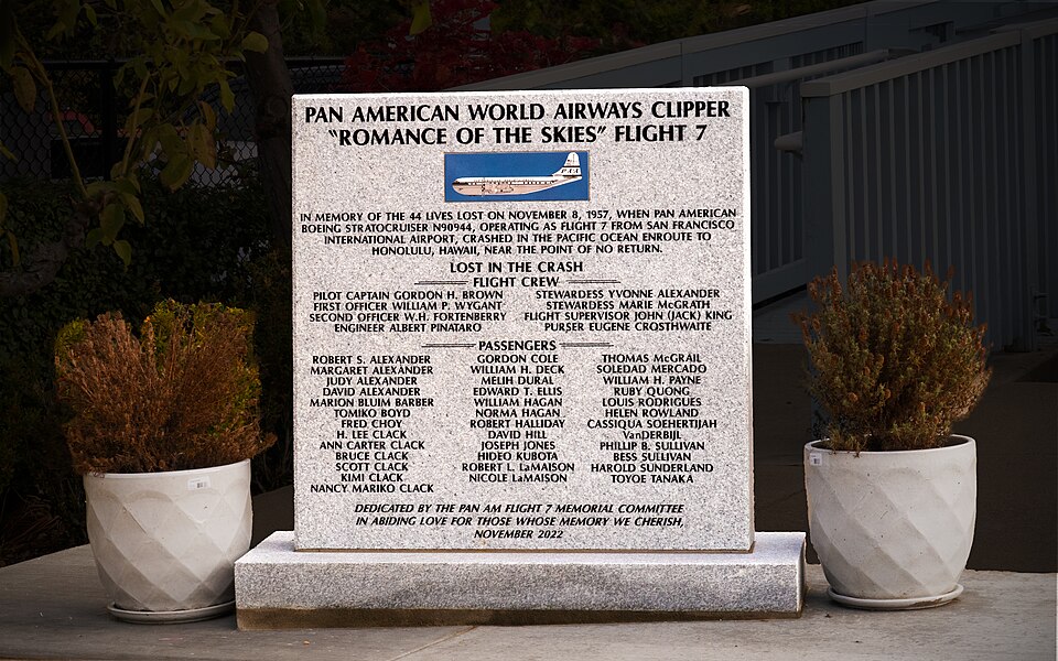 File:Pan Am Flight 7 Plaque.jpg