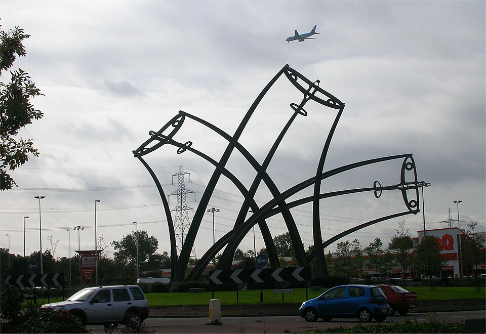 File:Sentinel sculpture TimTolkien.jpg