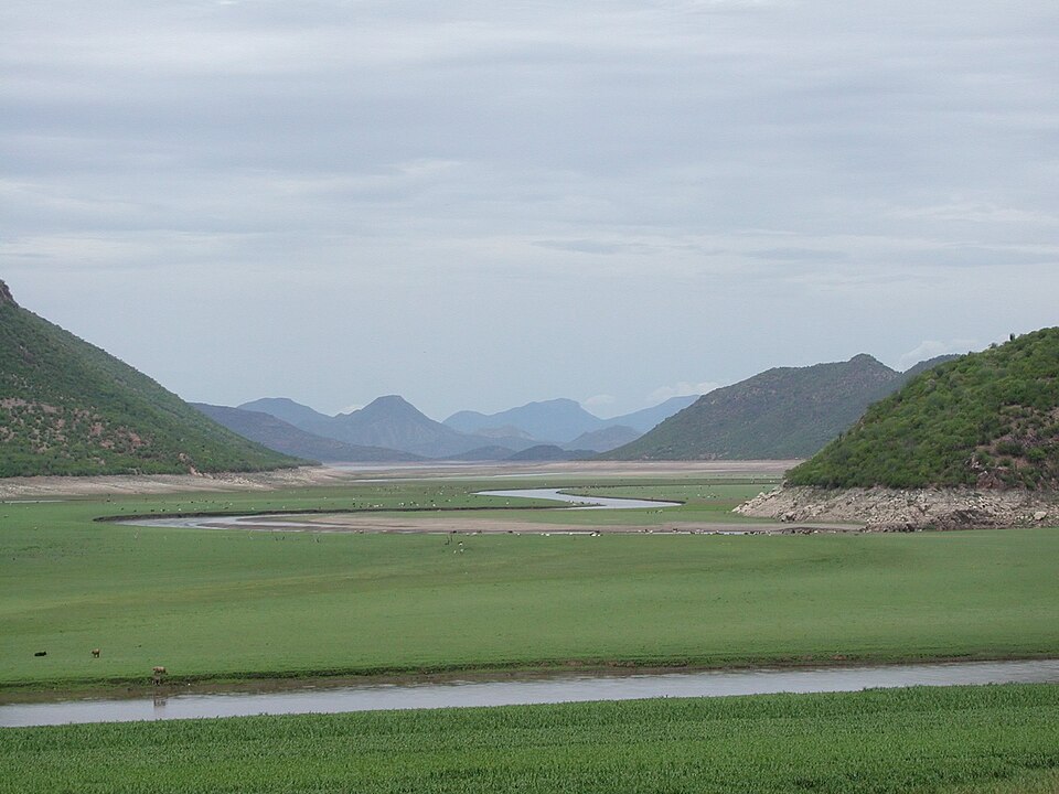 File:Arroyo de Michoacán.jpg