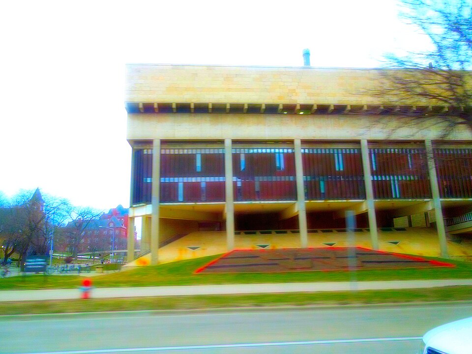 File:Mosse Humanities Building - panoramio.jpg
