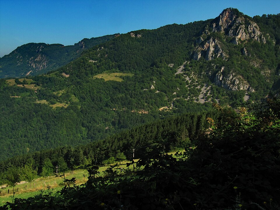 File:Ovčinja, Serbia - panoramio (11).jpg