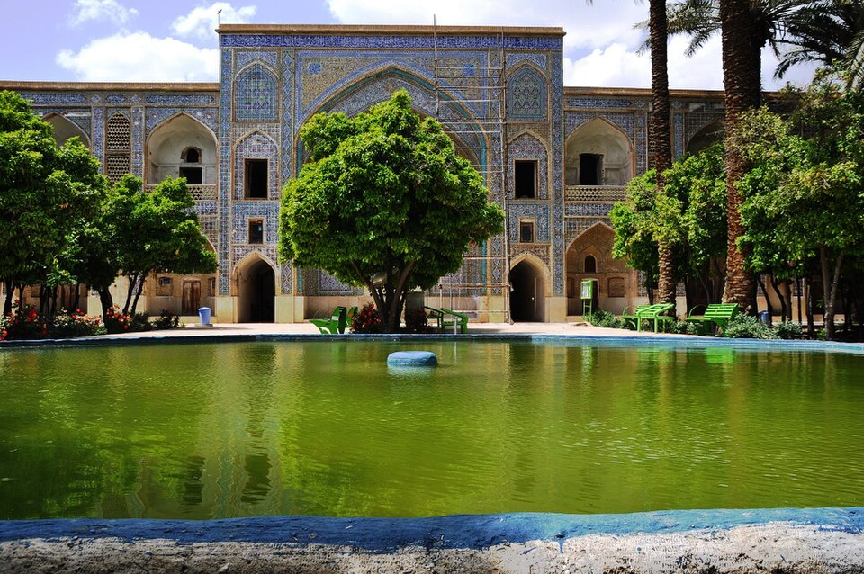 File:مدرسه خان شیراز.jpg