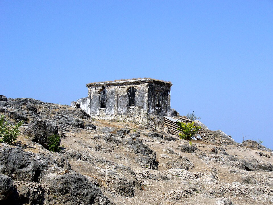 File:Baucau, East Timor (314821747).jpg
