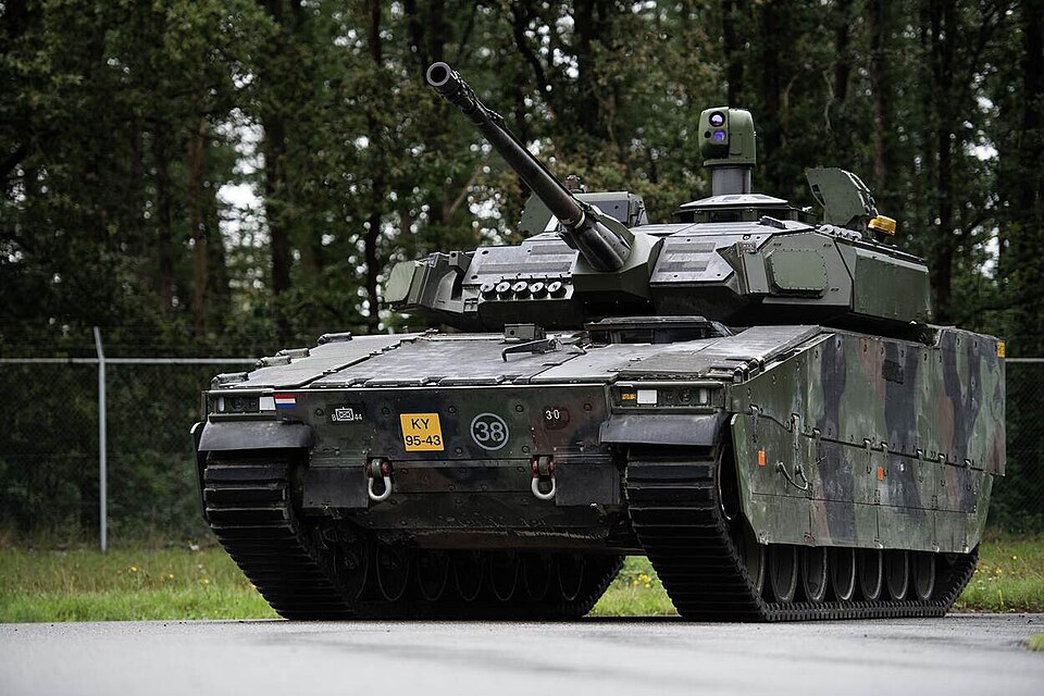File:CV9035NL MLU 01.jpg