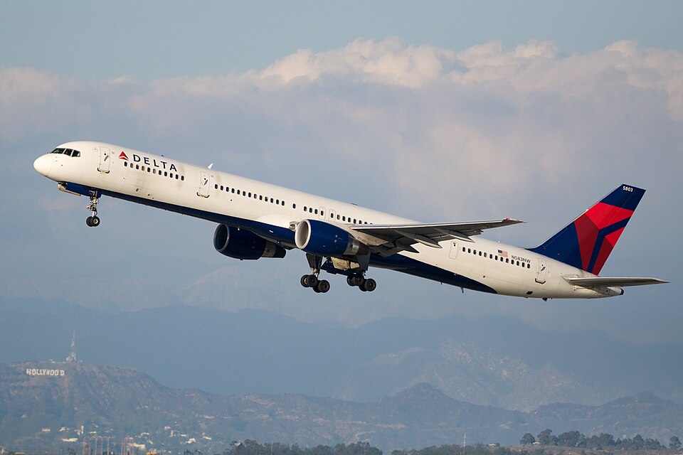 File:Delta Boeing 757-300 N583NW (6405374251).jpg