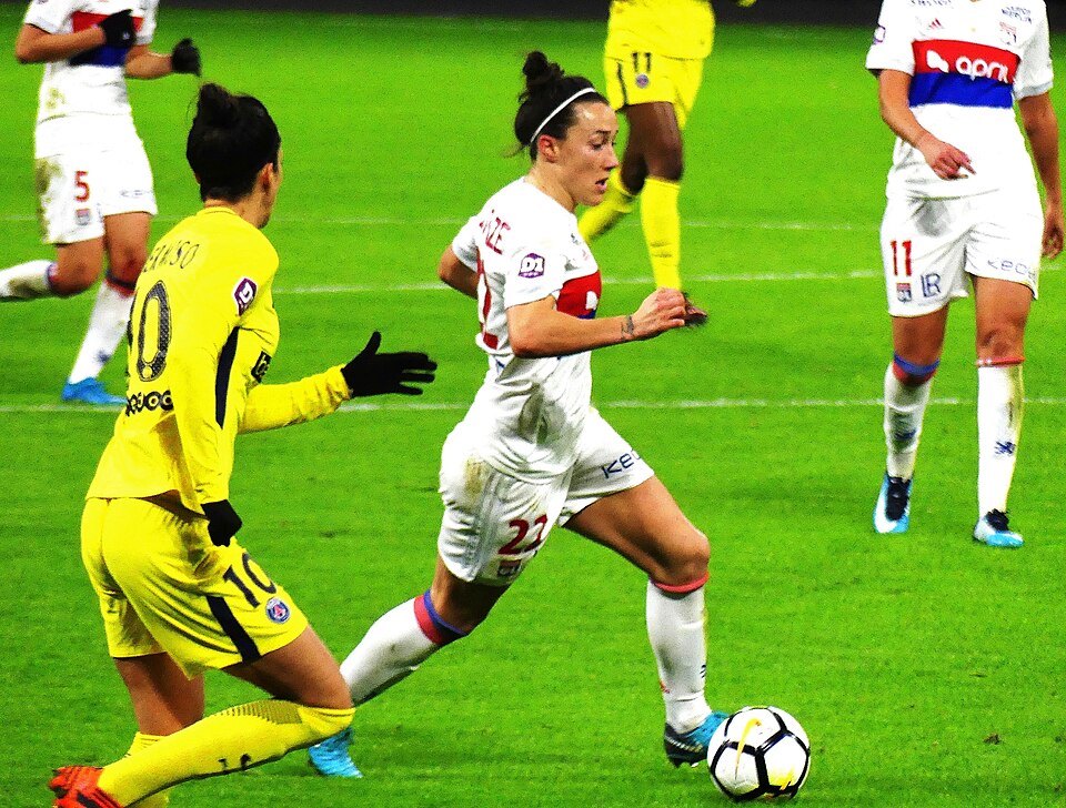 File:Lucy Bronze PSG 2017.jpg