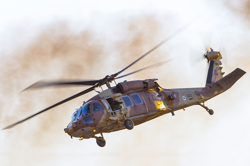 File:UH-60.jpg