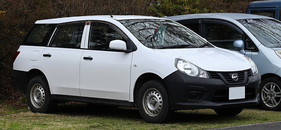 File:2016-2021 Nissan NV150 AD.jpg