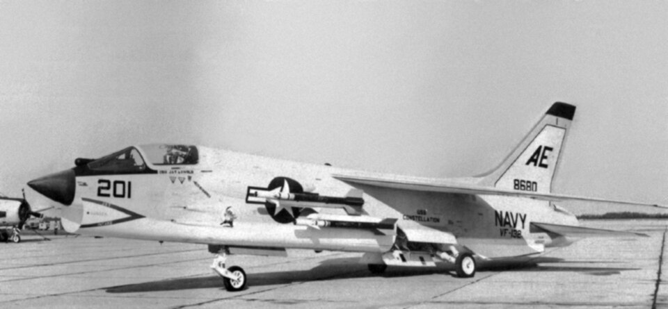 File:F-8D Crusader VF-132 1962.jpg