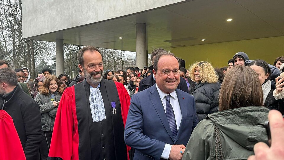 File:François Hollande à l'Université Paris 12.jpg