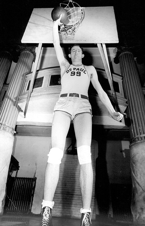 File:George Mikan 1945.jpeg