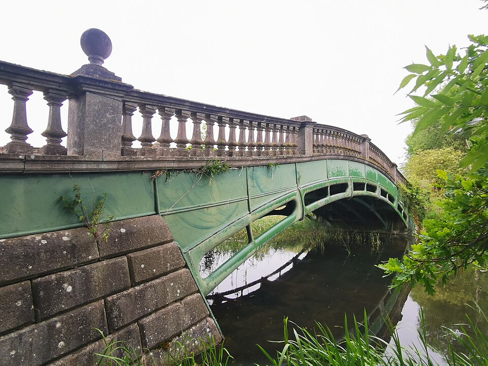 File:Iron Bridge at Culford 3.jpg