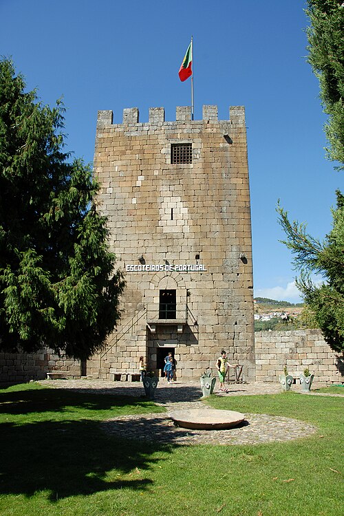File:Lamego - Castelo de Lamego (1).jpg