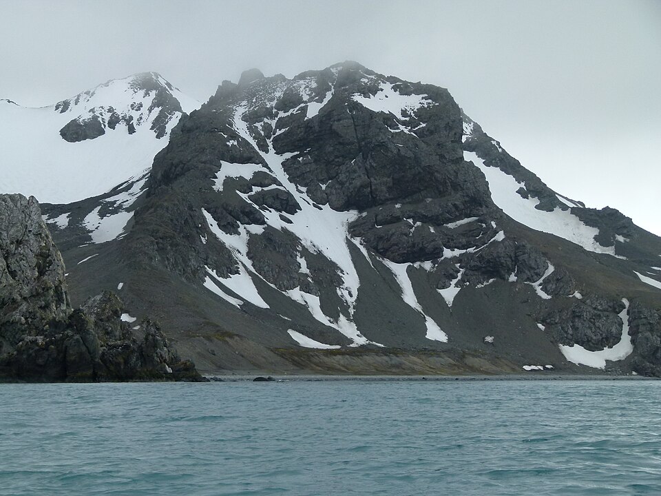File:Nusha-Hill-Antarctica.jpg