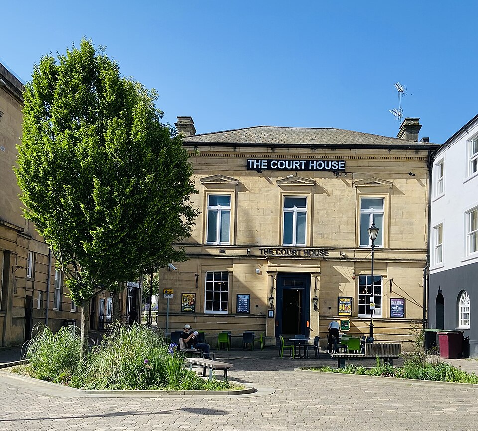 File:Old County Court, Mansfield.jpg