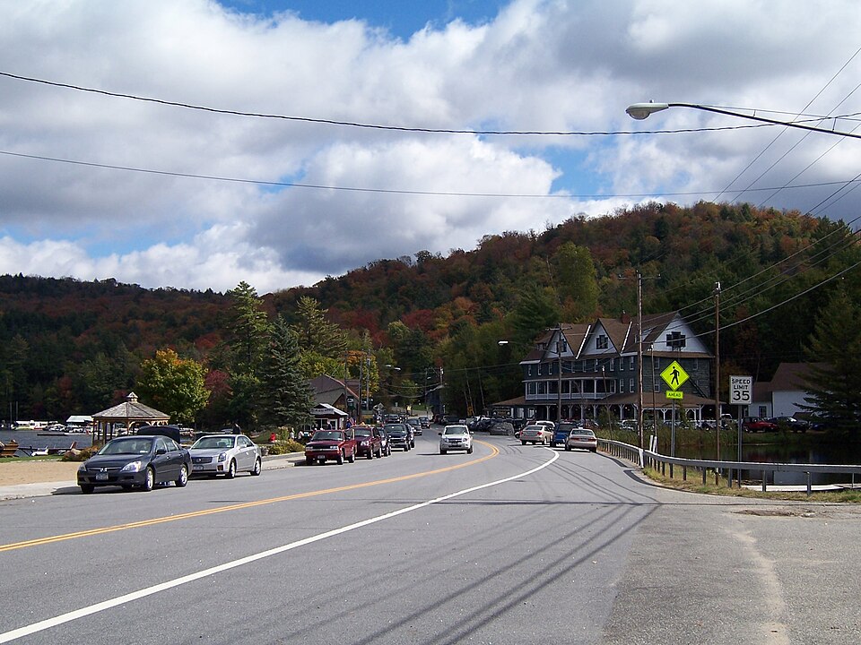 File:Adirondack Hotel Setting.jpg