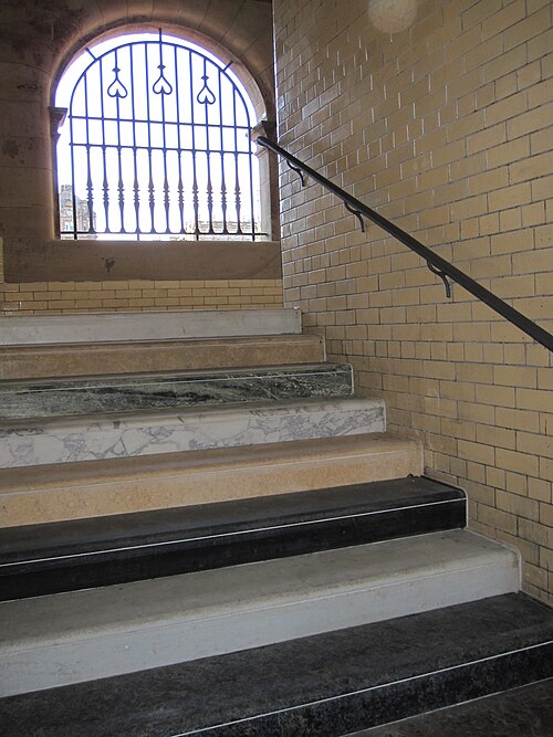 File:Scotsman Steps (5901052246).jpg