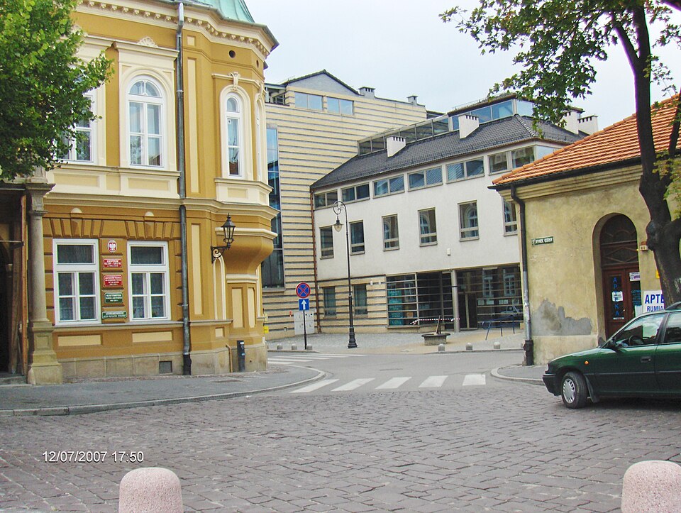 File:Urzad Skarbowy Wieliczka.jpg