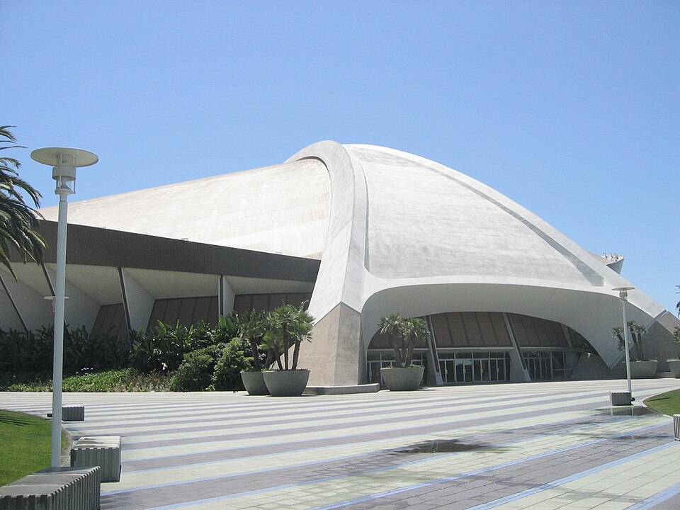 File:Anaheimconvctr-arena2.jpg