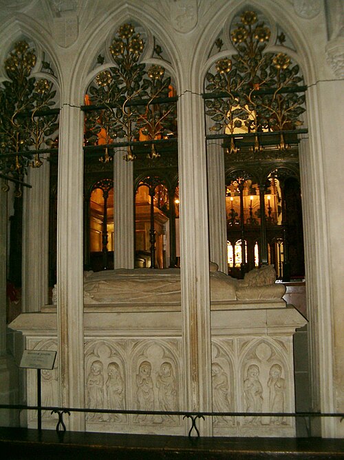 File:Nagrobek Władysława I Łokietka.jpg