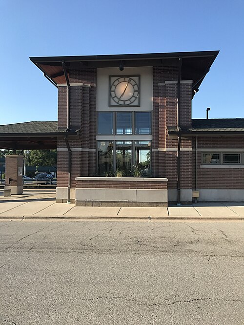 File:Wood Dale Station 003.jpg
