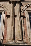 Fluted and filleted columns