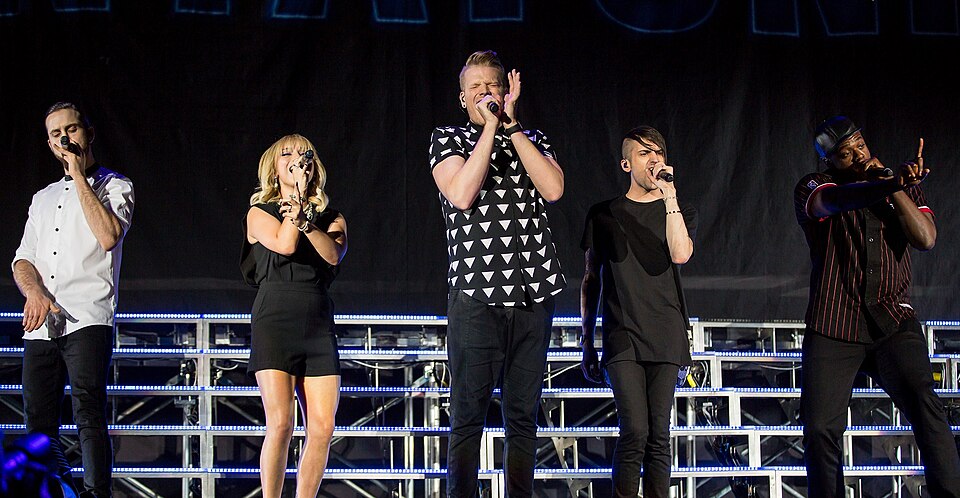 File:Pentatonix 2015.jpg