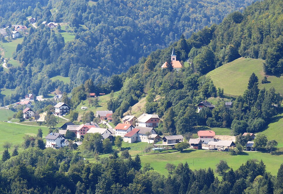 File:Cabrace Slovenia 3.jpg