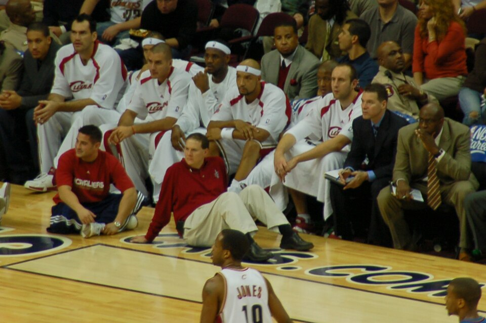 File:Cavs bench nov 2006.jpg