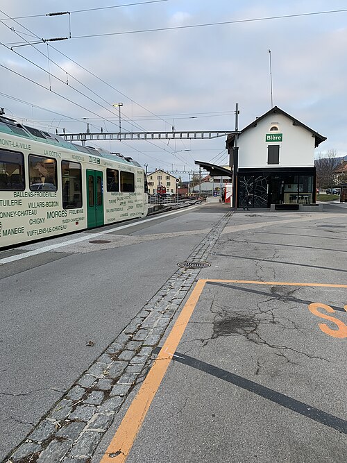 File:Gare de Bière.jpg