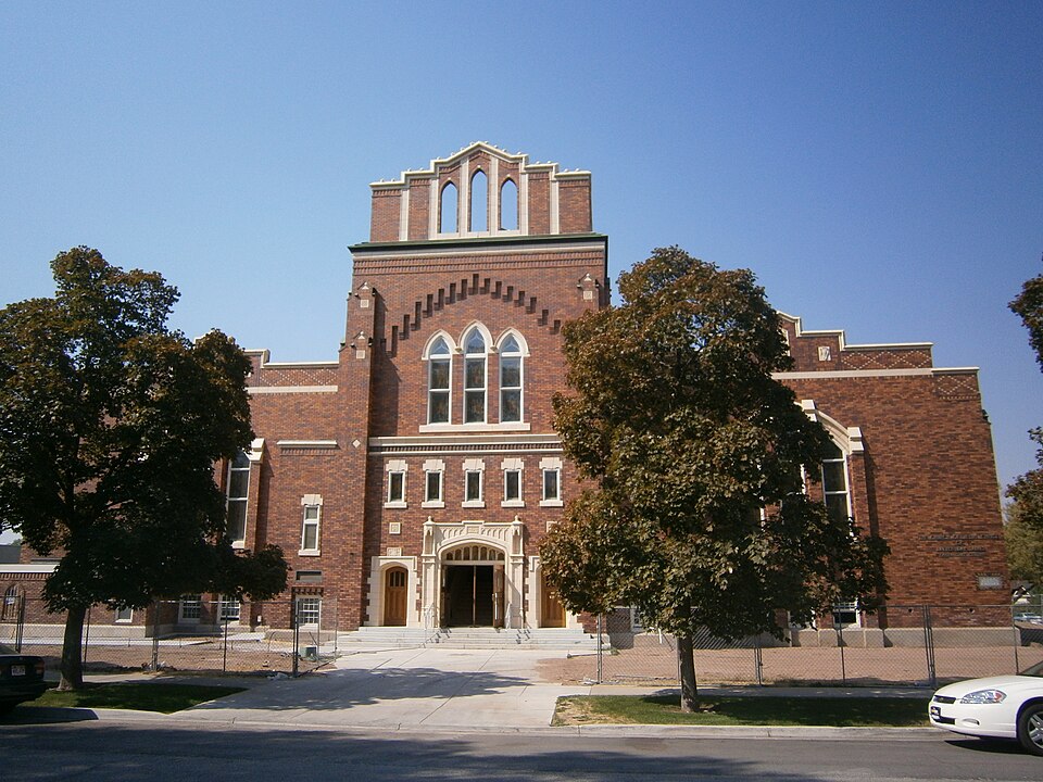 File:Ogden Utah LDS Stake Center.jpeg