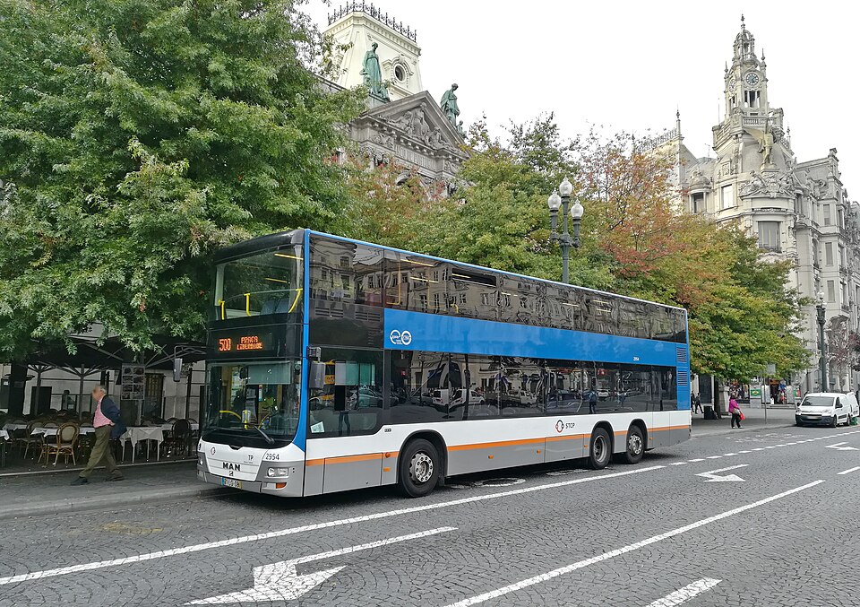 File:STCP Bus Line 500.jpg