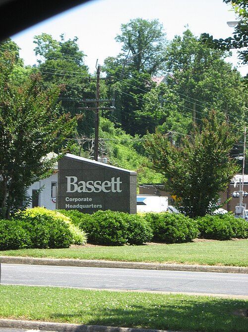 File:Bassett Sign.JPG