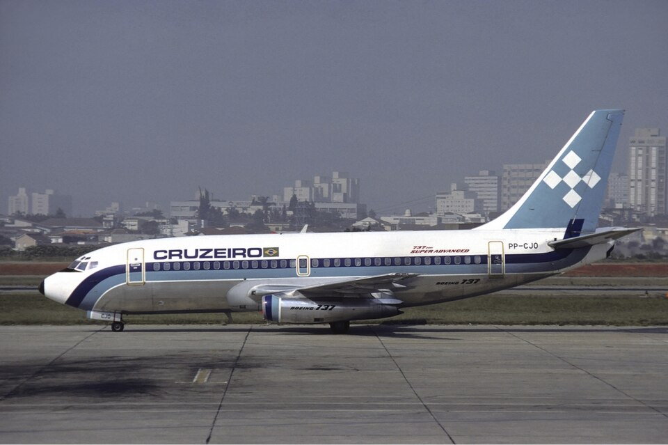 File:Cruzeiro Boeing 737-200 Volpati.jpg