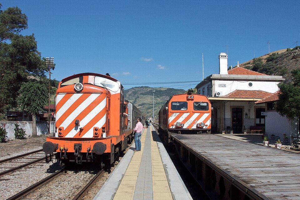 File:IR 861, Estação do Tua, 2008.06.17.jpg