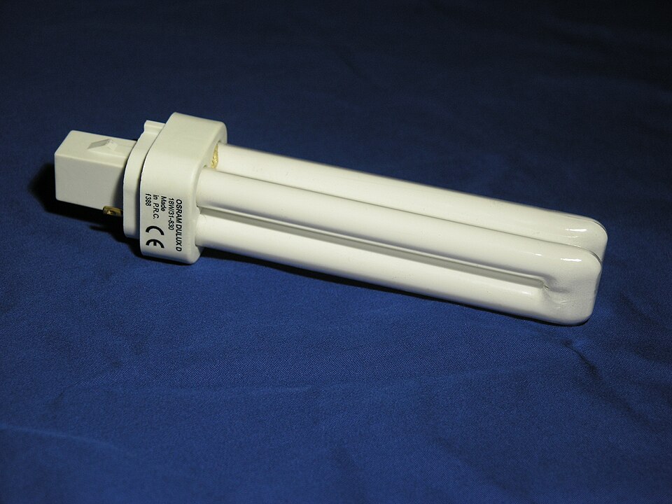 File:Kompaktleuchtstofflampe.jpeg