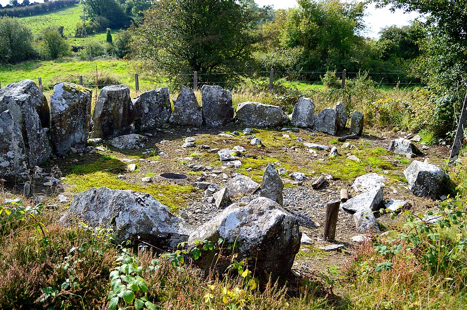 File:Tomb ring.JPG