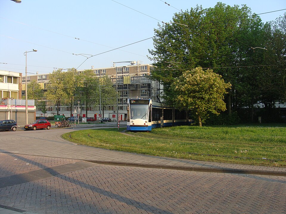 File:Amsterdam Dijkgraafplein Terminus Tram 17 20110424.jpg