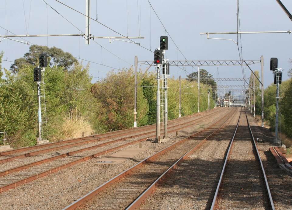 File:Melbourne-signalling-stanchions.jpg