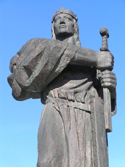 File:Pribina, Nitra (2008).jpg