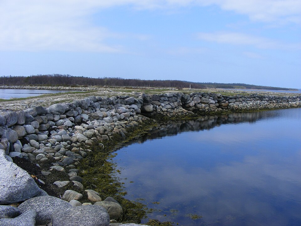 File:Russia Bolshoy Soloveckiy Island Dam.jpg