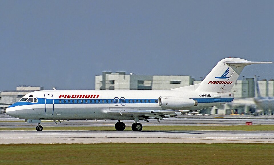 File:1988 10 12 KMIA N485US 1.jpg