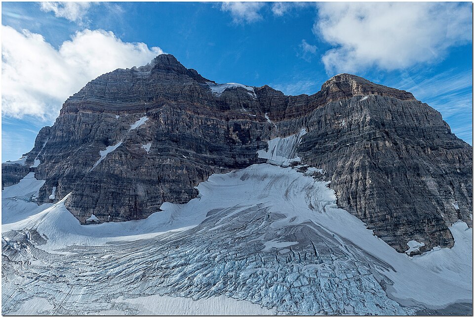 File:Eon Mountain.jpg